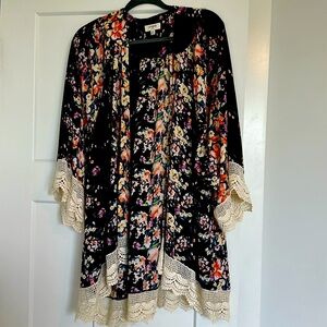 Boutique floral kimono
